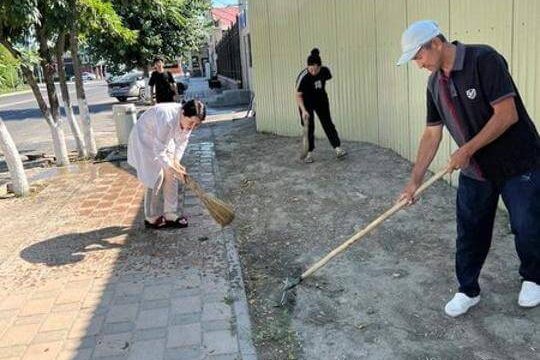 Түркістан: Цифрландыру басқармасына қарасты 18 мекеме сенбілік жұмыстарына атсалысты