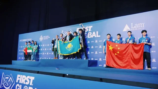 Қазақстандық оқушылар робототехникадан үш дүркін әлем чемпионы атанды