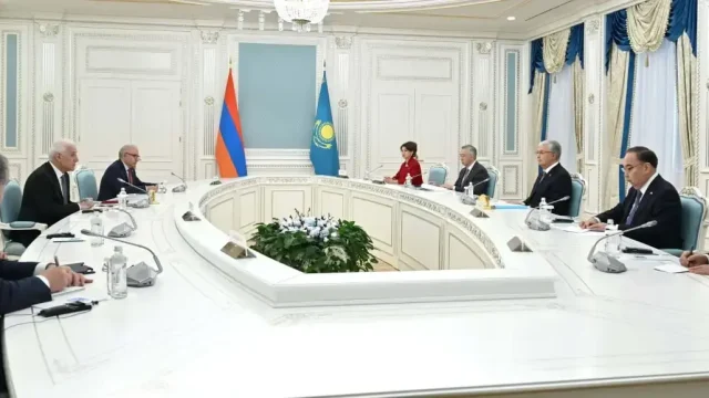 Қазақстан мен Армения президенттері келіссөз жүргізді