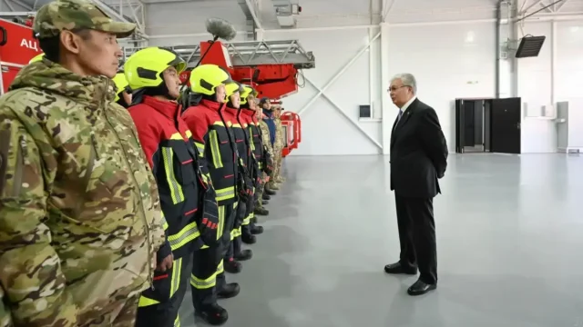 Президент Астанадағы №23 жаңа өрт сөндіру бөліміне барды