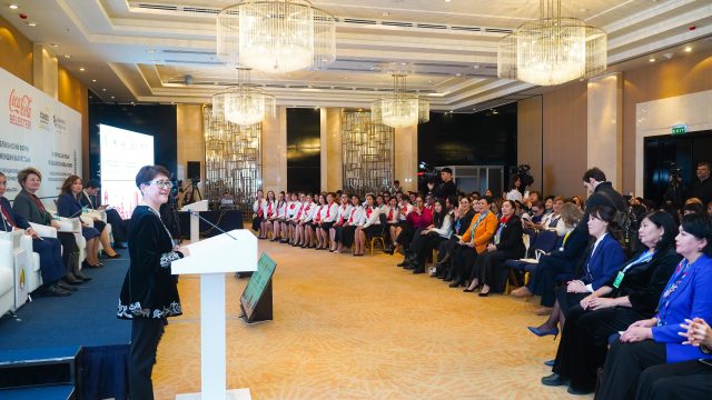 Республикалық ауыл әйелдерінің форумы Астанада 200 делегаттың басын қосты