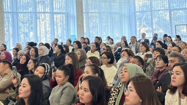 Жарқын болашаққа жол. Ата-анасы жеткілікті көңіл бөлмеген бала не істейді? 