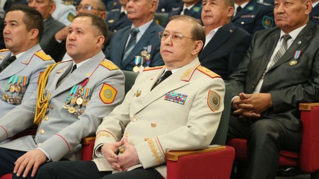 Түркістан облысының 34 полицейі министрліктен мерекелік марапат алды