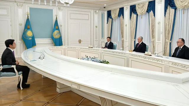 Президент әлемге белгілі кәсіпкермен кездесті