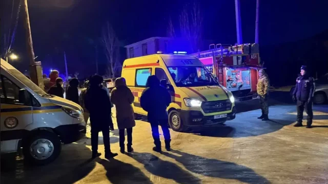 Ақтөбеде белгісіз біреу 3 адамды кепілге алған: екеуі қаза болды