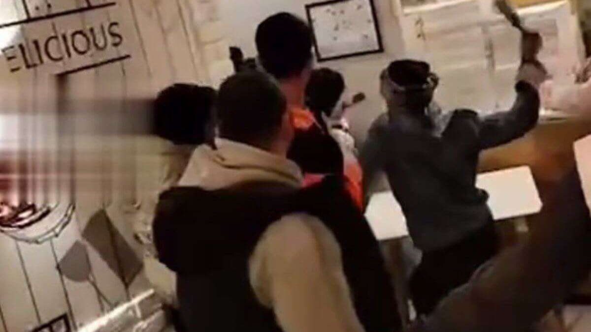 төбелес