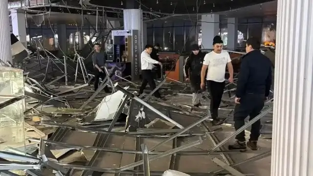 Екібастұзда сауда үйінің төбесі опырылып құлады: зардап шеккендер бар