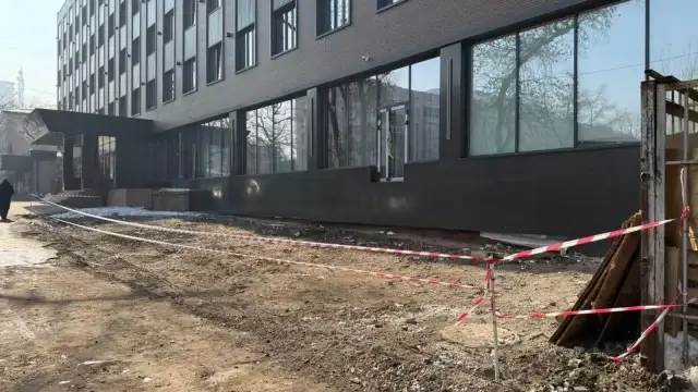 Алматыда тағы бір сауда павильоны сүрілді