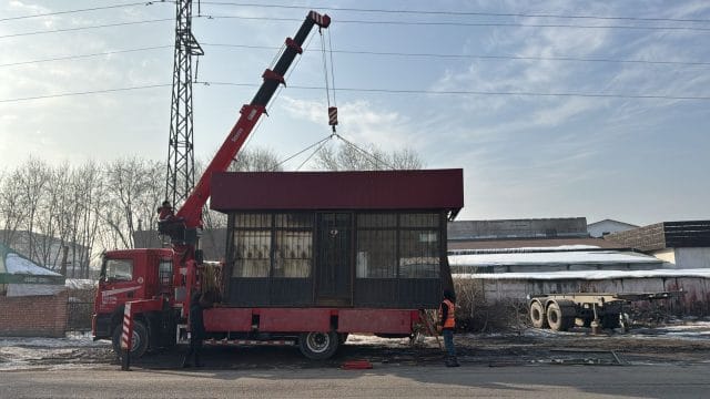 Алматының Түрксіб ауданында 33 заңсыз сауда нысаны мен 16 күш өлшеуіш бұзылды