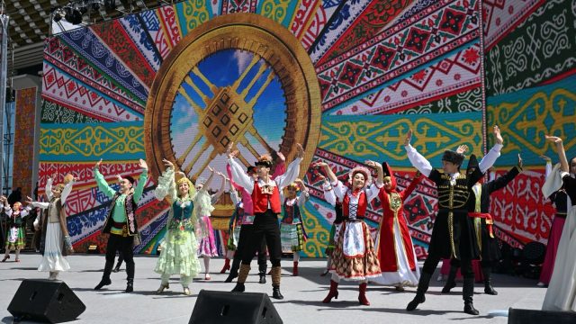 Алматыда 1 мамыр мерекесі қалай тойланады?