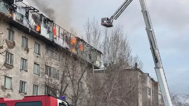 Астанада жатақхана өртенді