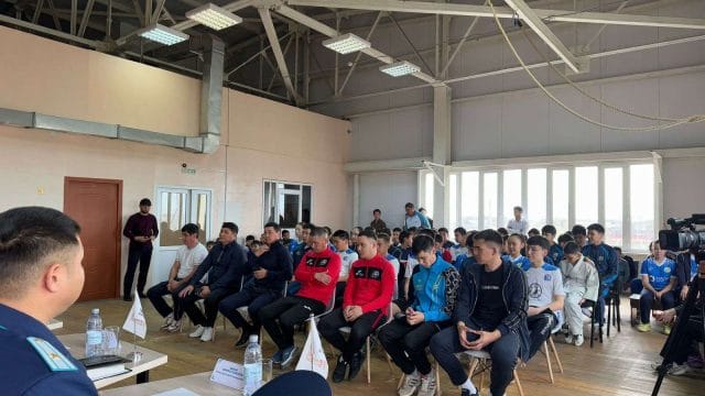 БҚО-дағы Сырым ауданы жас спортшыларына заң талабы түсіндірілді