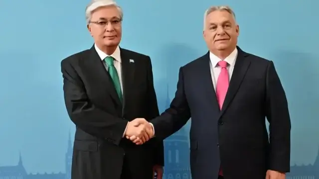 Президент Будапешттегі Varkert Bazar павильонына барды