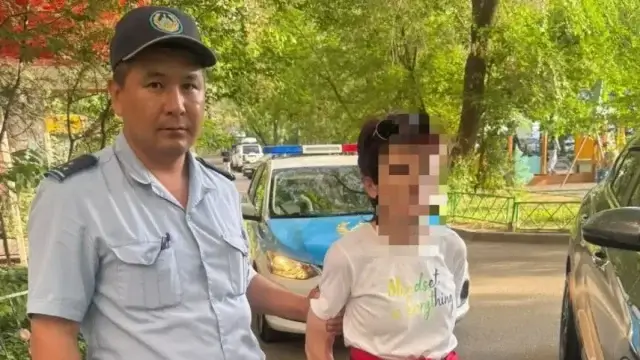 Алматыда есірткі арналарын жарнамалап жүрген әйел ұсталды