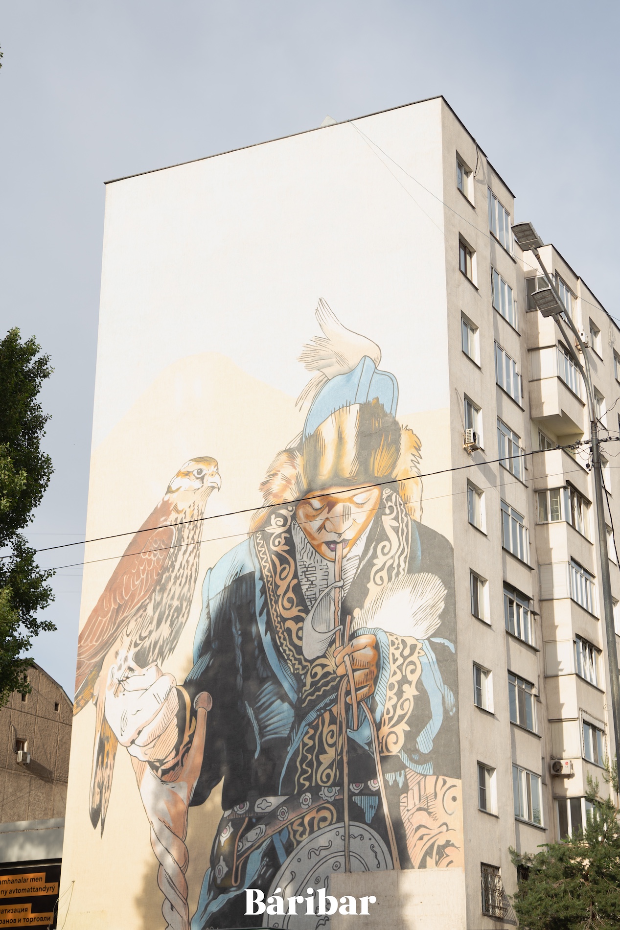 мурал, бүркіт