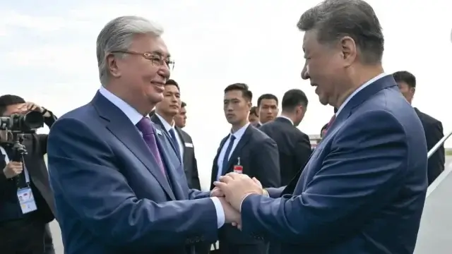 Президент Си Цзиньпинді елорда әуежайынан шығарып салды