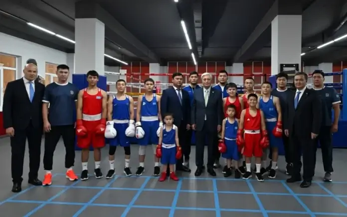 спортшылар