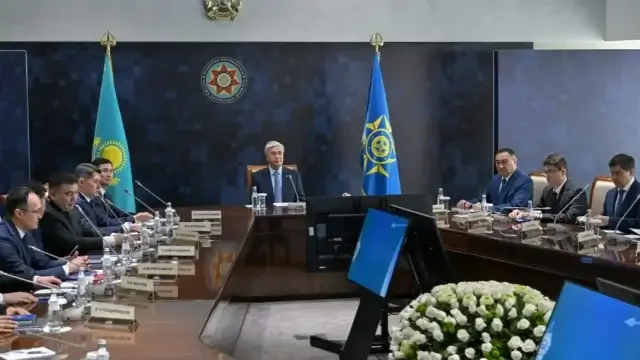 Тоқаев ұлттық қауіпсіздік комитетінің басшылық құрамымен жиын өткізді