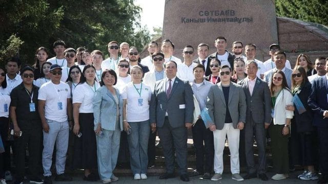 Мемлекеттік қолдау, кәсіби жандардың тәжірибесі және жаңа буын энергиясы: Қазақстанда республикалық жастар форумы бастау алды
