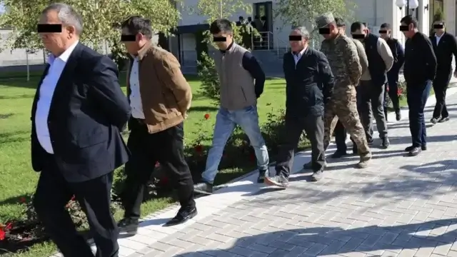 Қырғызстанда жиналыс кезінде 24 шенеунік ұсталды