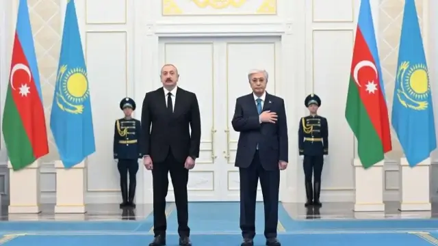 Тоқаев Әзербайжан президентін Ақордада қарсы алды