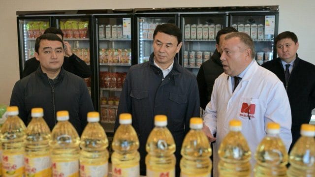 Дархан Сатыбалды Алматының азық-түлік өнеркәсібі кәсіпорындарын аралады