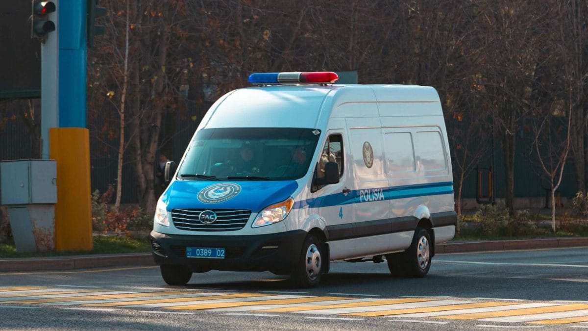 Полиция көлігі