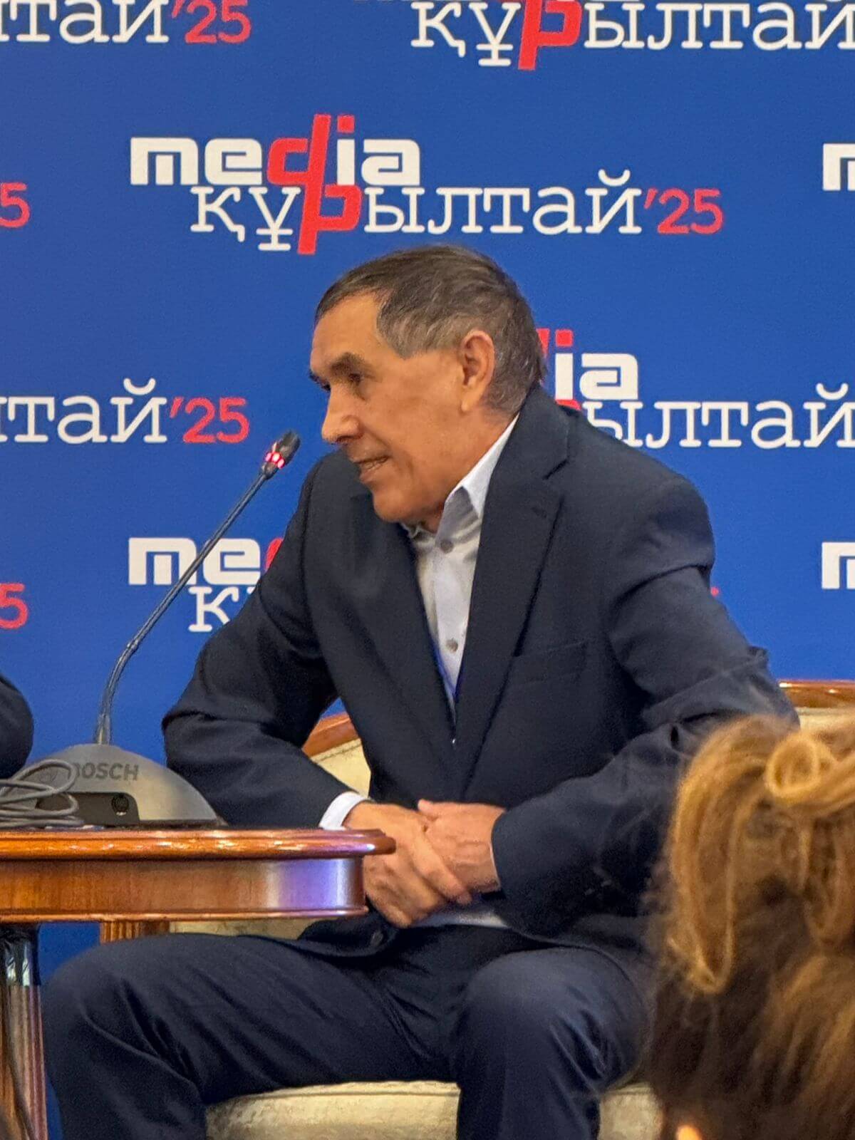 Хайп және мемлекет: БАҚ қоғам назарын әдейі бұра ма?