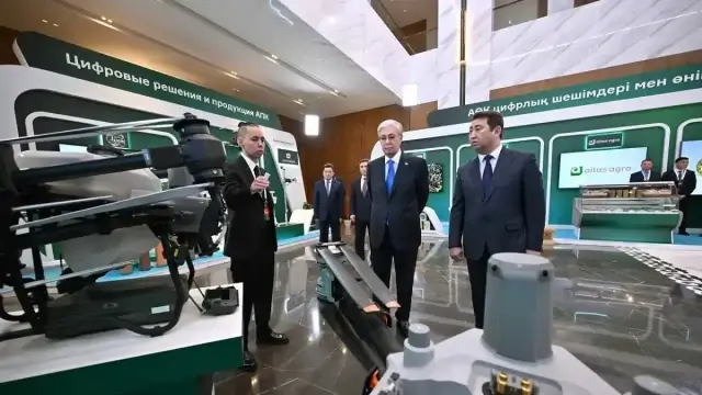 Президент ауыл шаруашылығындағы цифрлық шешімдер көрмесін аралап көрді