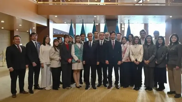 Президент Жапонияда білім алып жүрген отандастармен кездесті