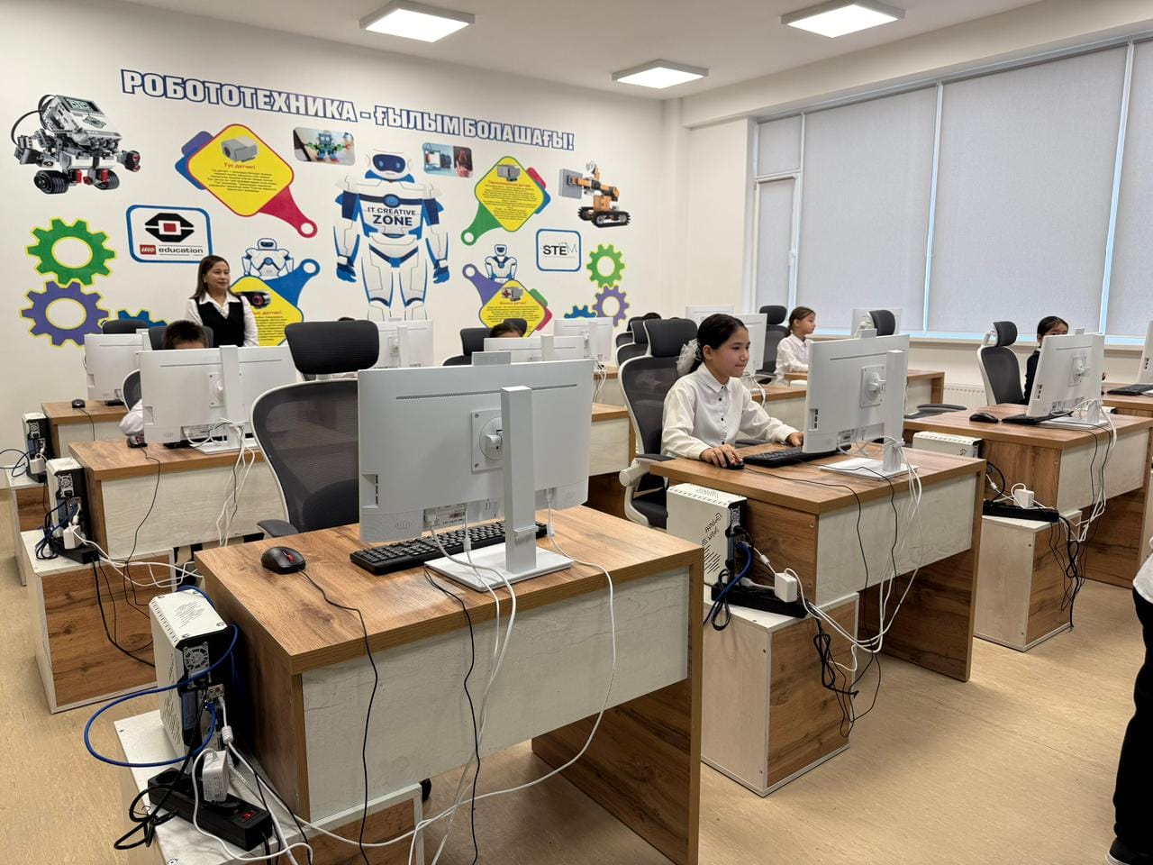 Ақтауда «Келешек мектептері» жобасы аясында салынған мектеп таныстырылды