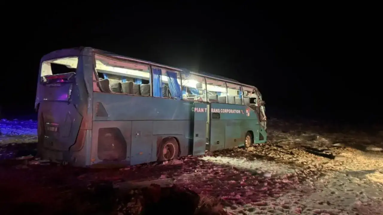 Маңғыстау облысында автобус апатынан 4 адам қаза болды