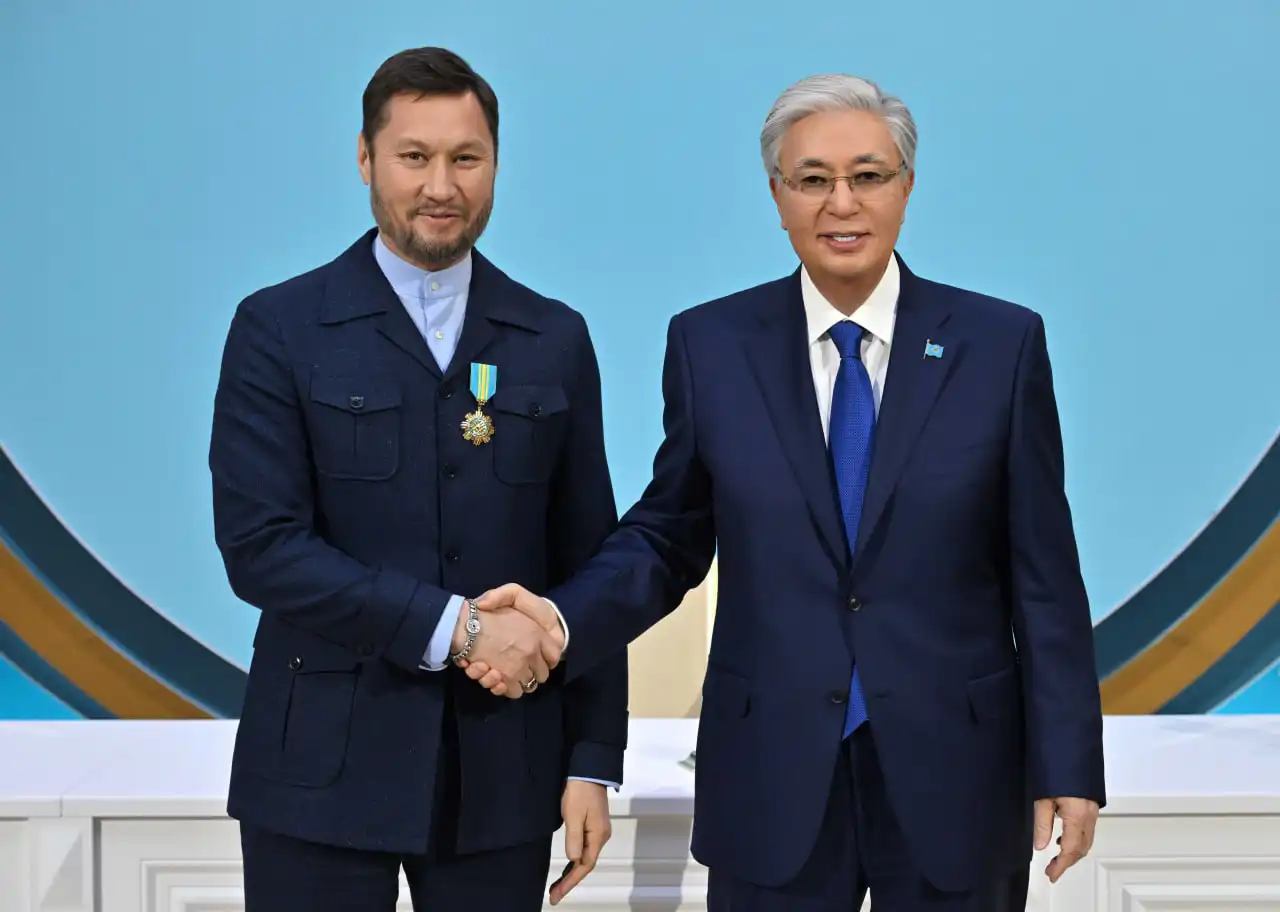 Азамат Сатыбалды, Мұрат Әбен: Президент тағы кімді марапаттады?
