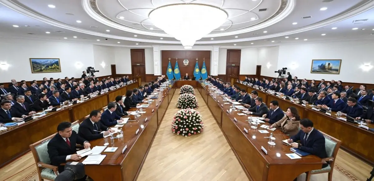Президент төрағалығымен үкіметтің кеңейтілген отырысы басталды