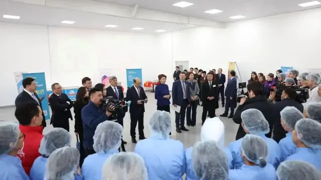 Жалпыұлттық коалиция мүшелері өндіріс ұжымымен кездесті