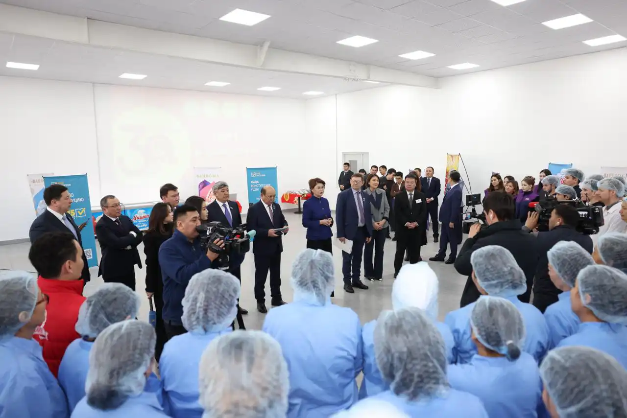 Жалпыұлттық коалиция мүшелері өндіріс ұжымымен кездесті