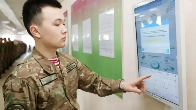 Әскерилер асханадағы ас мәзіріне электрон жүйе арқылы баға береді