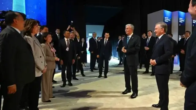 Қазақстан мен Өзбекстан президенттері ЖИ хакатонына барды