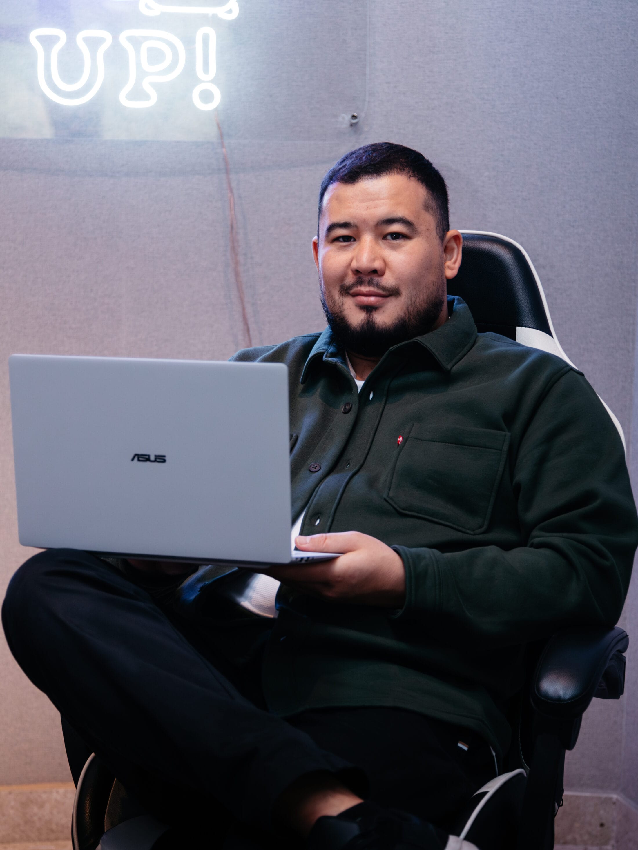ASUS ExpertBook Ultra
