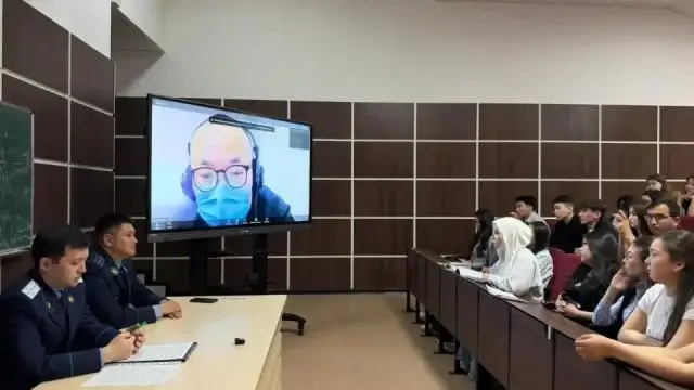 Елордалық студенттерге есірткі қылмысы туралы телекөпір өткізілді