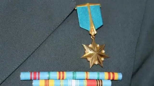 Соғыс ардагері Кенжебай Мәденовке «Халық қаһарманы» атағы берілді