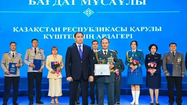 Қызылордада «Айбыны асқақ, айбары мықты азат ел» атты салтанатты шара өтті