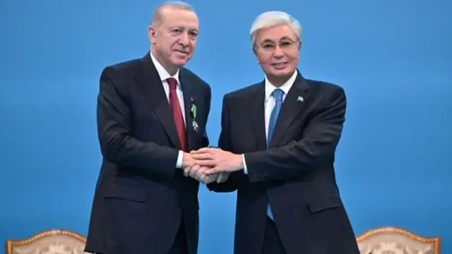 Түркия президенті Qoja Ahmet Yasaui орденімен марапатталды