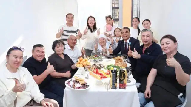 Алматыда жас ғалымдар жаңа пәтерге қоныстанды