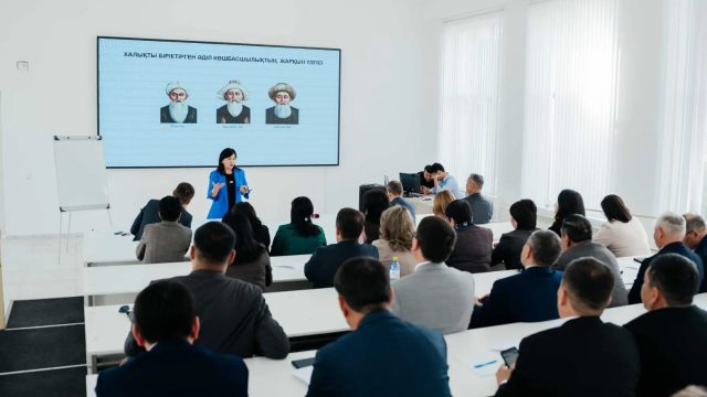 Модульдік оқу: Батыс Қазақстан облысында «AMANAT» партиясының белсенділері өз құзыреттерін дамытуда