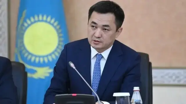Президент Айбек Дәдебайдың қызметін жоғары бағалады. Экс-басшы енді қайда жұмыс істейді?